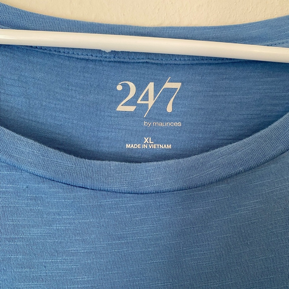 24/7 Tee - Picture 3 of 4